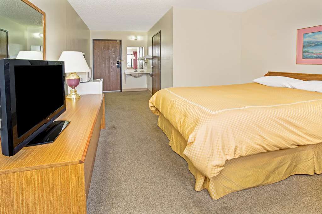 Super 8 By Wyndham Longmont/Twin Peaks Hotel Bilik gambar